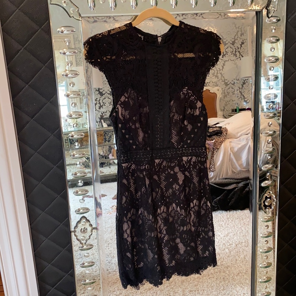 LF Beautiful black lace body con dress